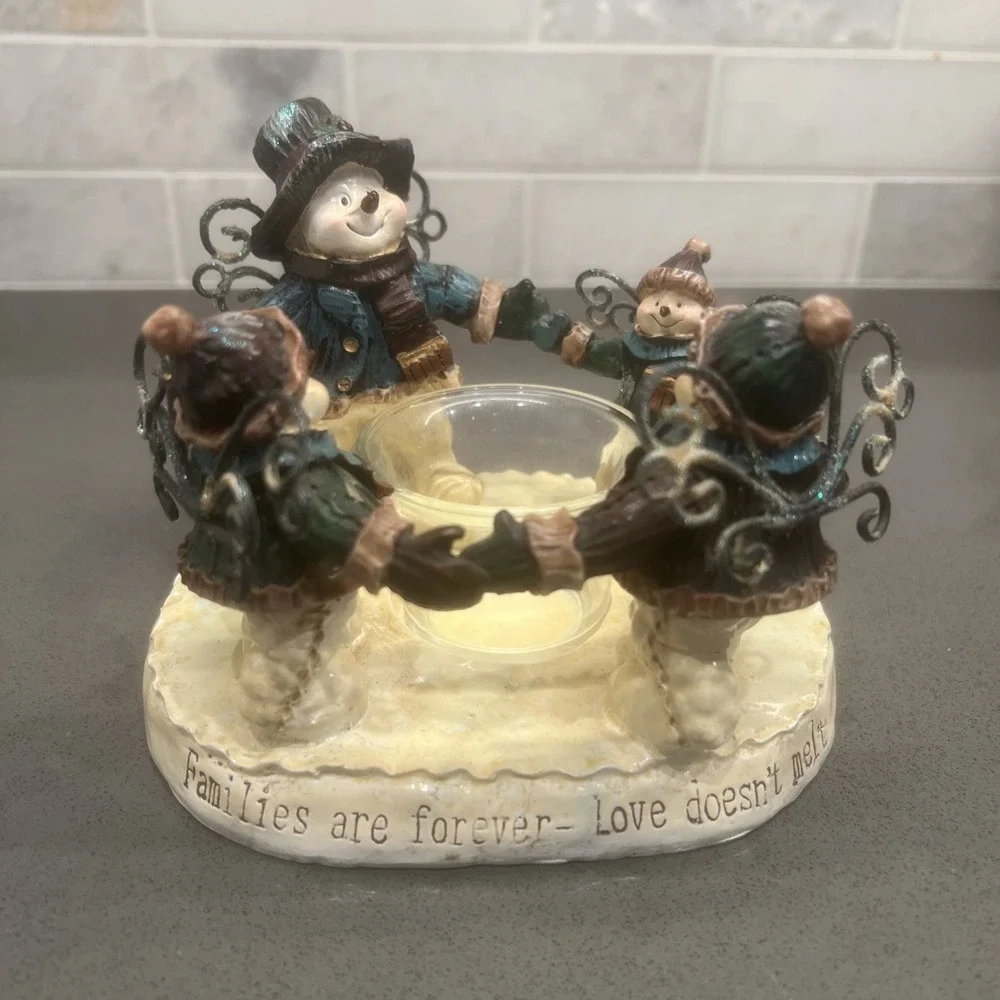 SWOFLAKE ANGELS Round Resin Candle Holder FAMILIES ARE FOREVER LOVE DOESN'T MELT
